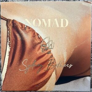 Nomad Gold and Tan Bronzer and Contour